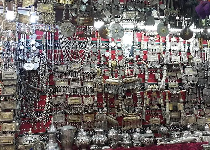 Fort Guesthouse نُزل القلعة